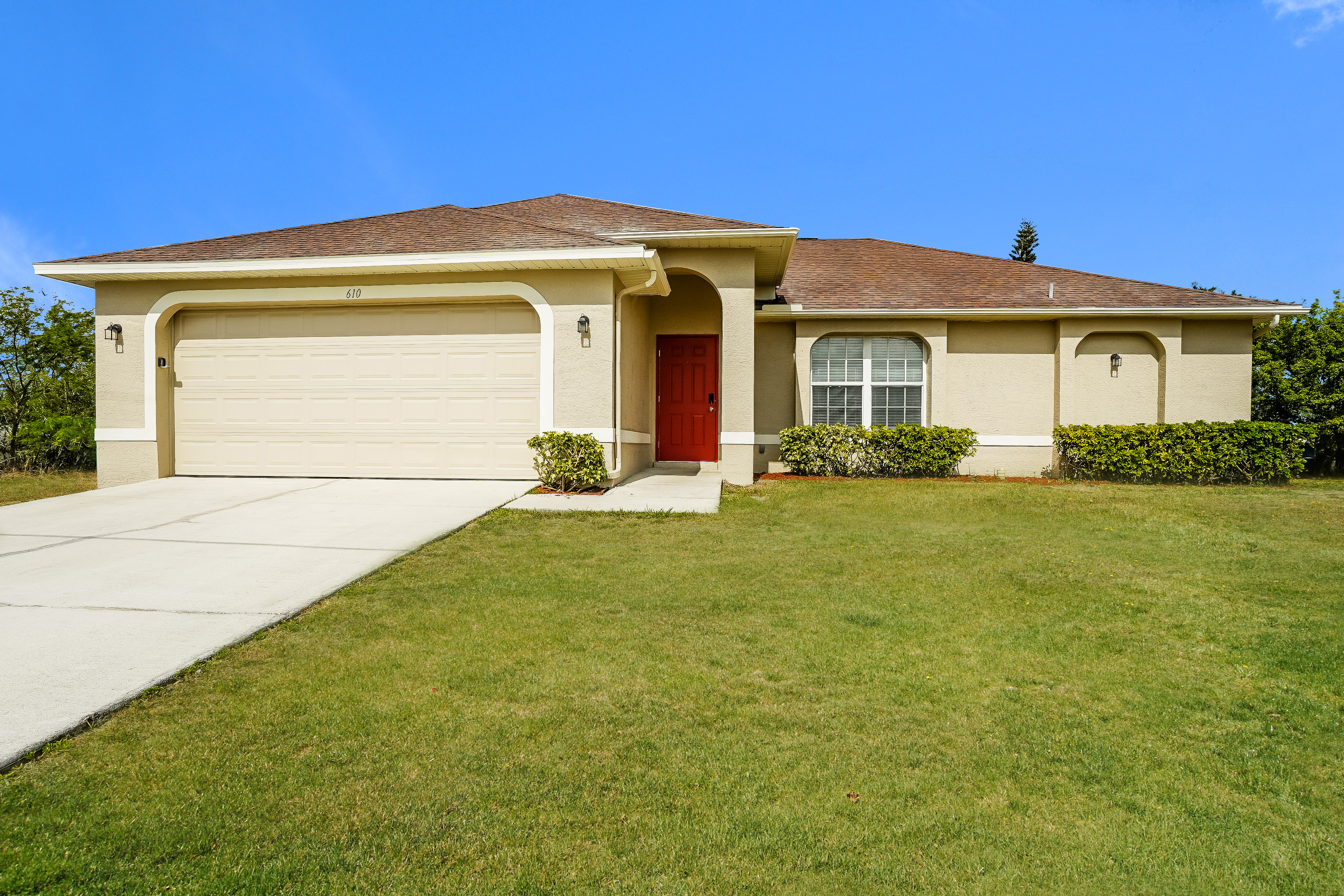 610 NW 6th PL Cape Coral, FL 33993